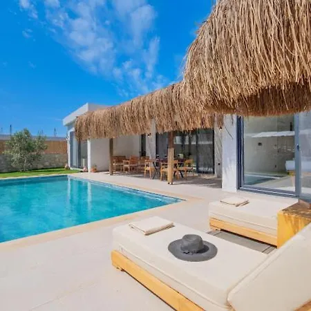 Mia Cara Villa *